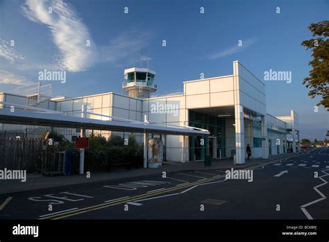 EGAE : City of Derry Airport (Londonderry Eglinton Airport).